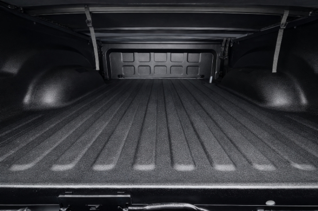 RAM 2500 Lone Star 4x4 Mega Cab 6'4" Box 2015