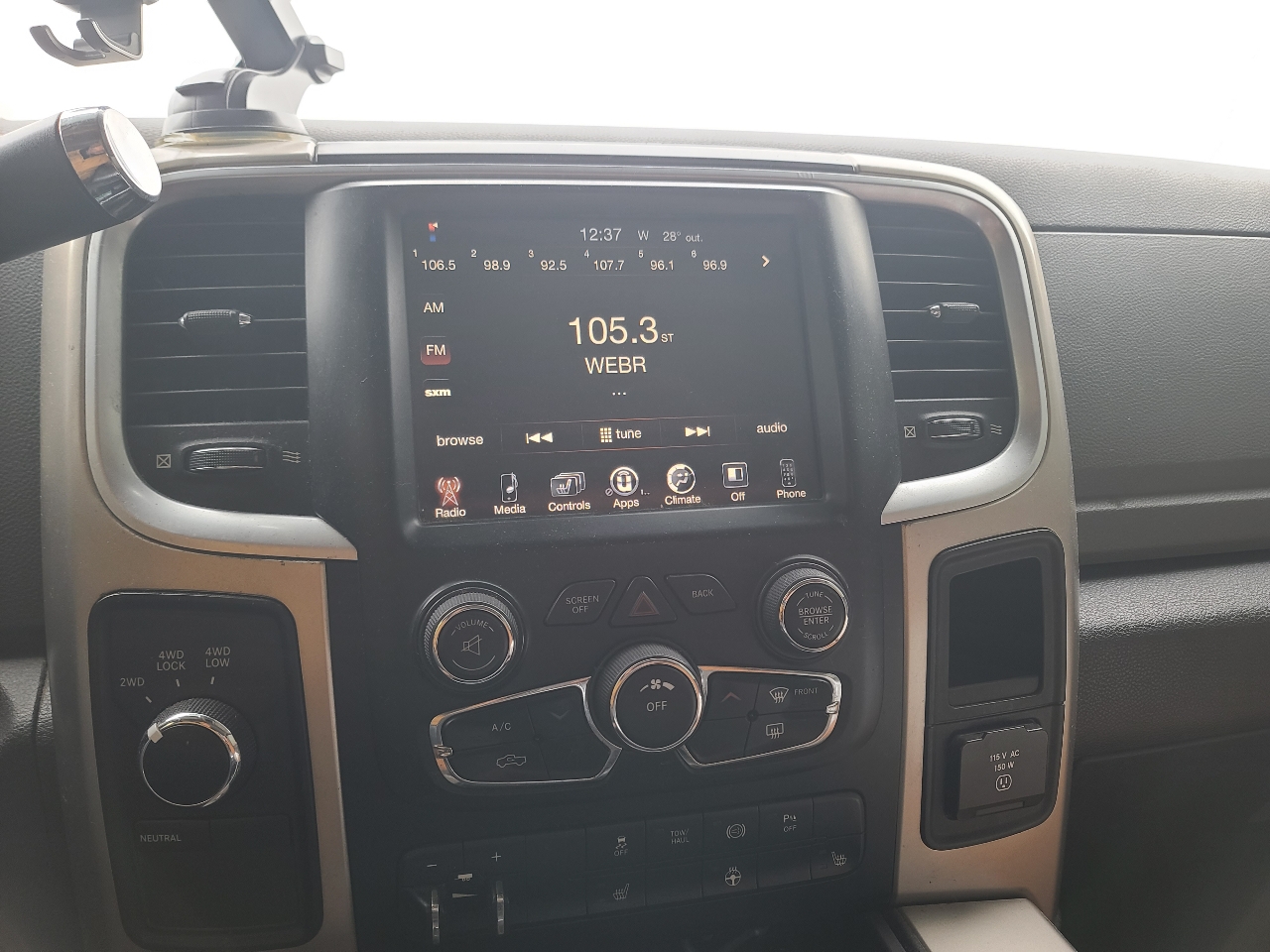 RAM 2500 Lone Star 4x4 Mega Cab 6'4" Box 2015