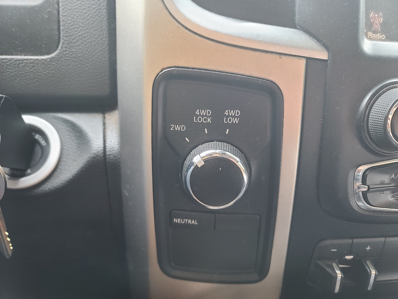 RAM 2500 Lone Star 4x4 Mega Cab 6'4" Box 2015