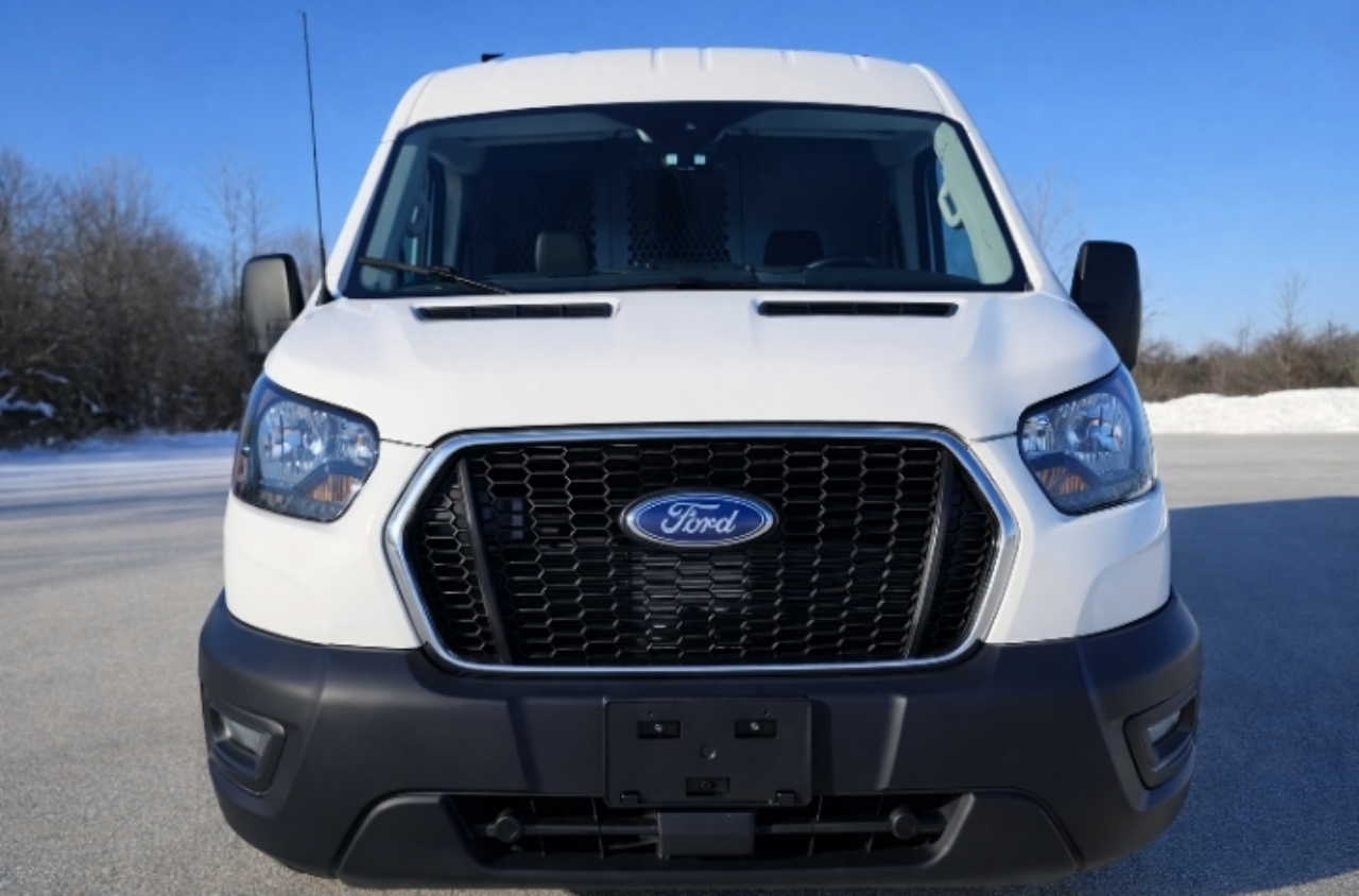 Ford Transit 250  2022