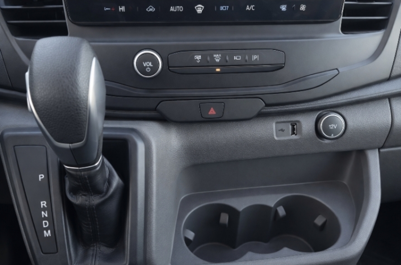 Ford Transit 250  2022