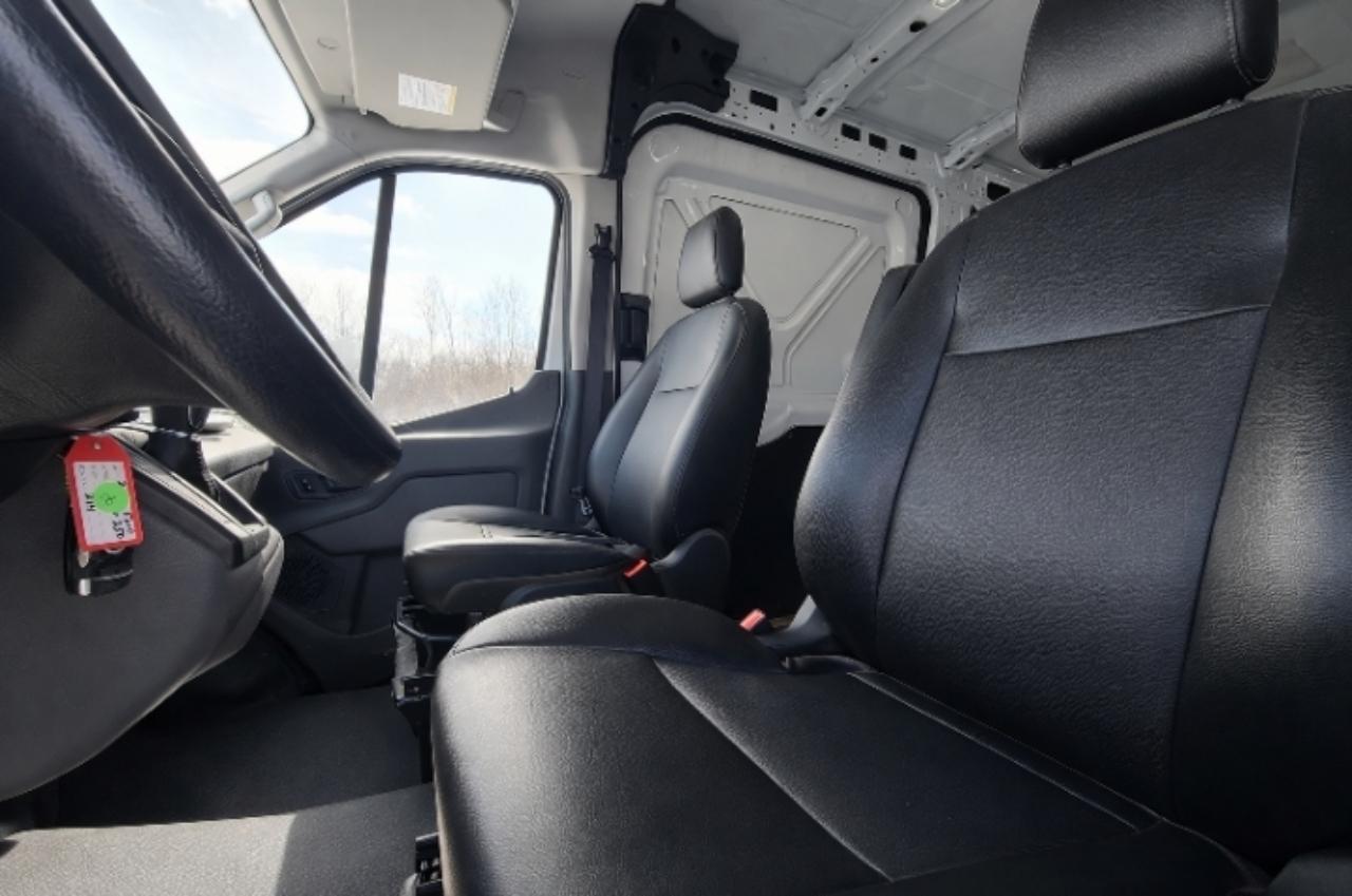 Ford Transit 250 Van Med. Roof w/Sliding Pass. 148-in. WB 2020