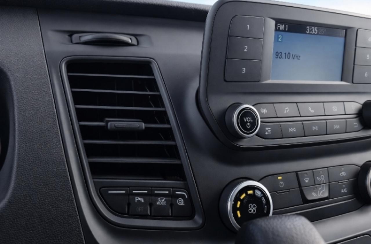 Ford Transit 250 Van Med. Roof w/Sliding Pass. 148-in. WB 2020