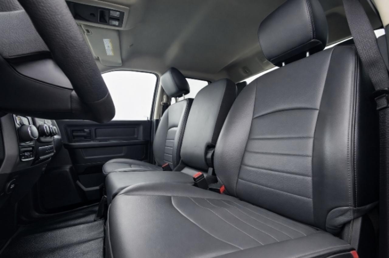 RAM 1500 Classic Tradesman Quad Cab 4WD 2023