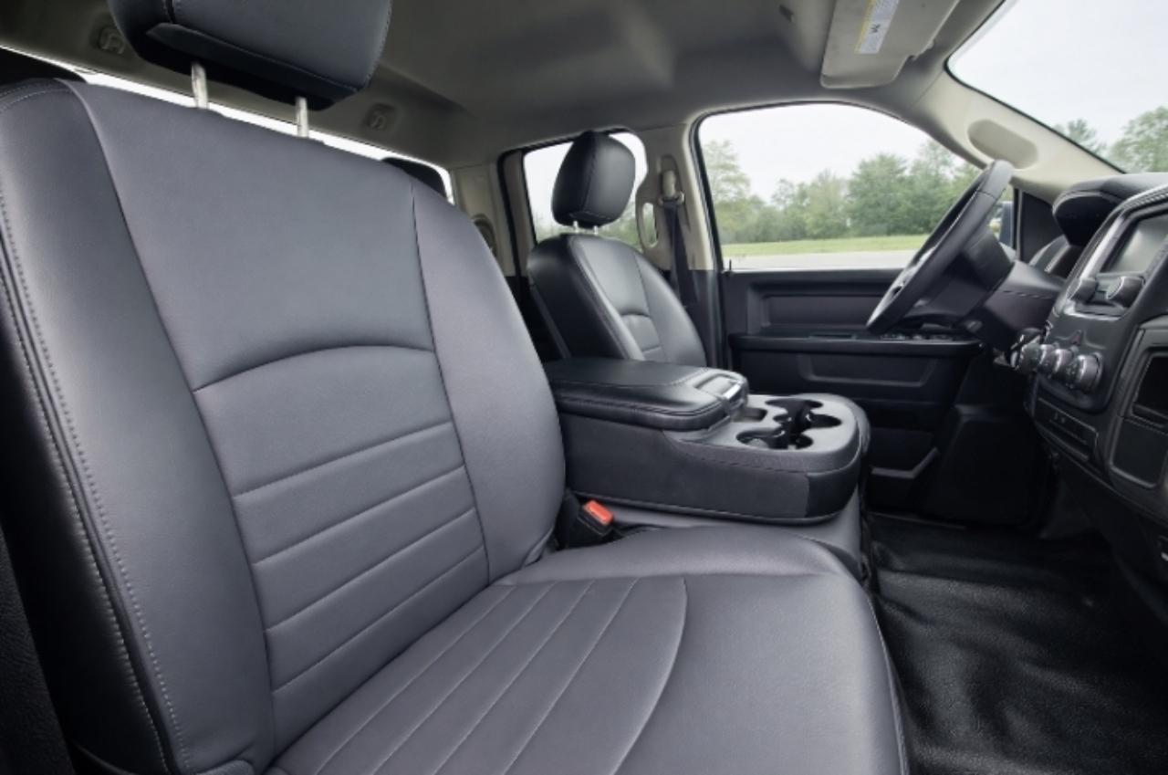 RAM 1500 Classic Tradesman Quad Cab 4WD 2023