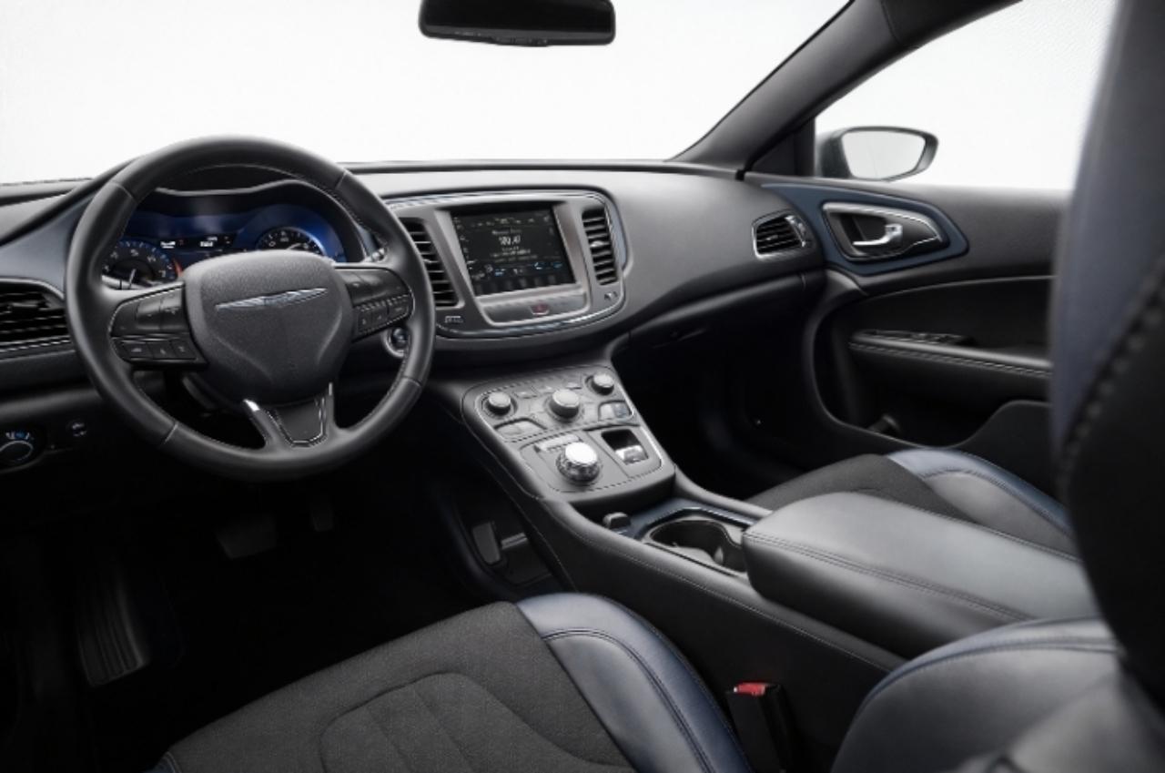 Chrysler 200 S AWD 2015