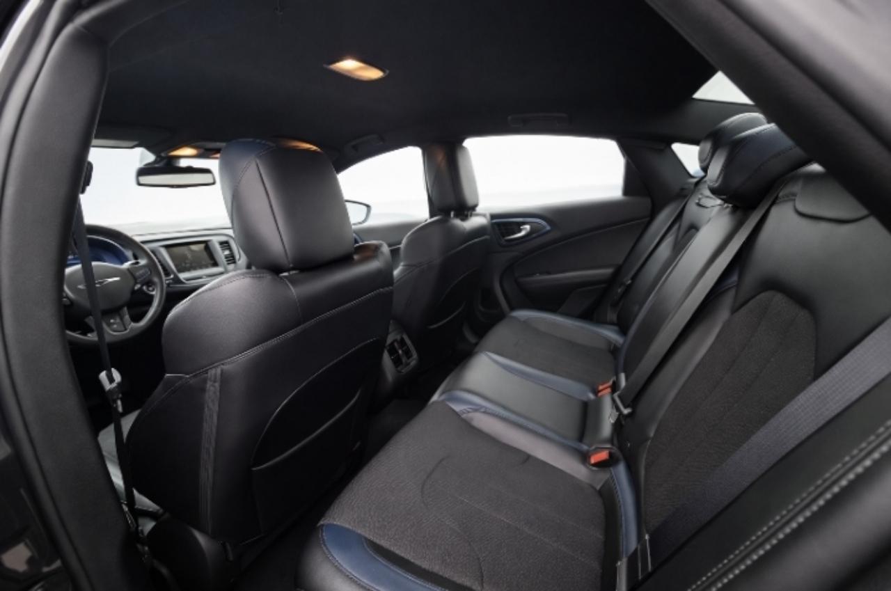 Chrysler 200 S AWD 2015