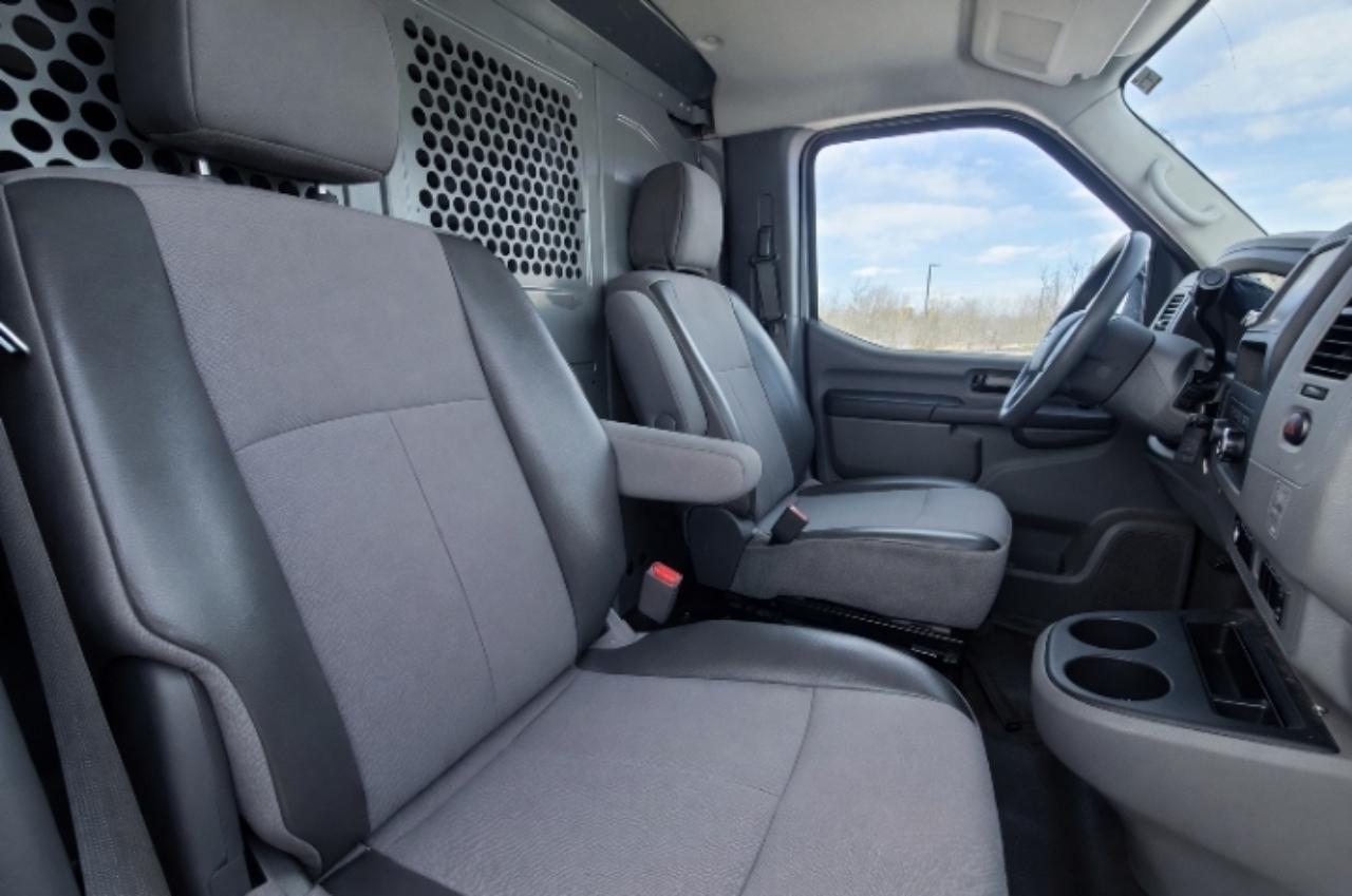 Nissan NV Cargo 2500 HD S V6 2020