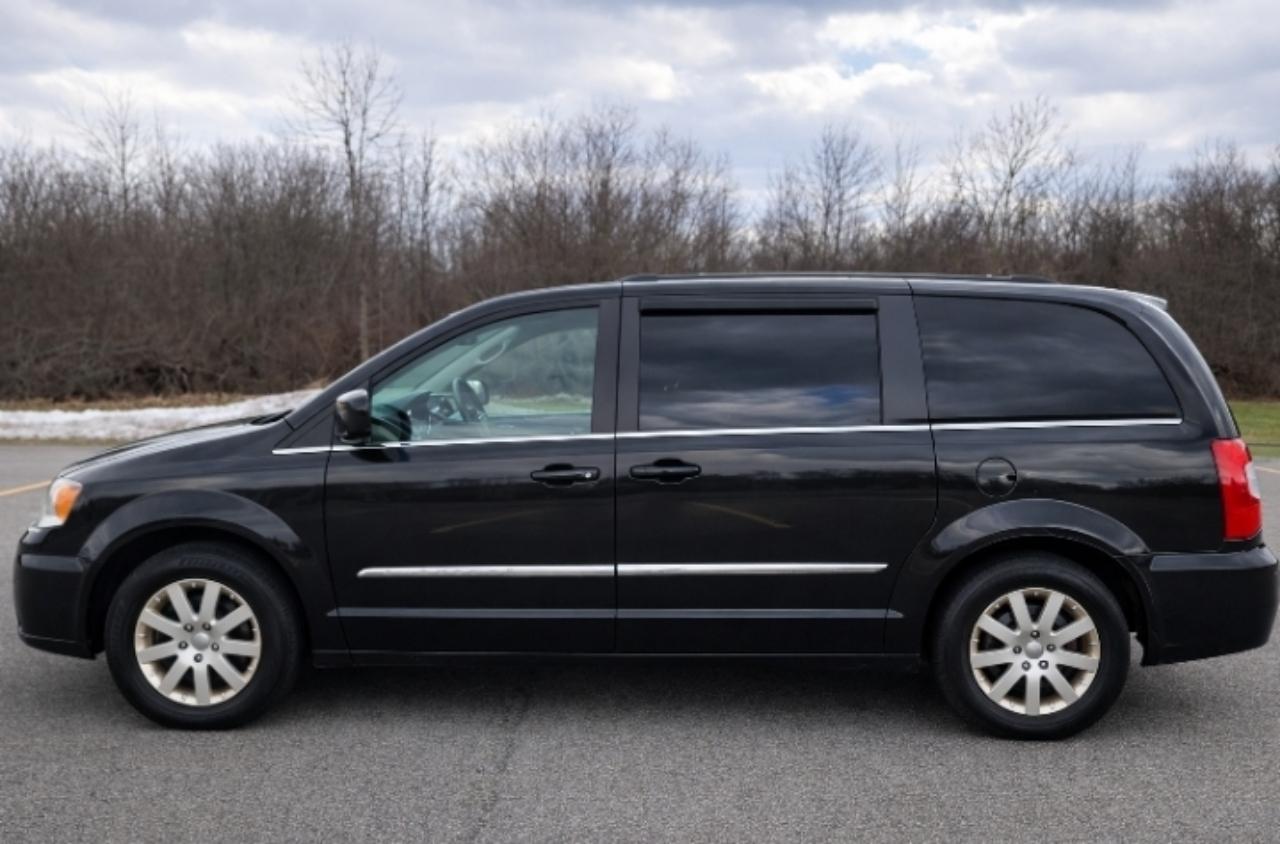 Chrysler Town & Country Touring 2014