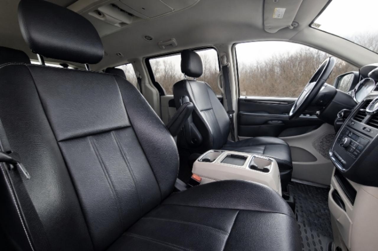 Chrysler Town & Country Touring 2014