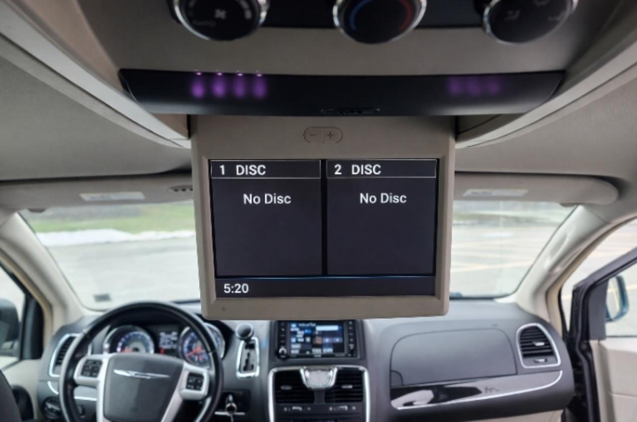 Chrysler Town & Country Touring 2014