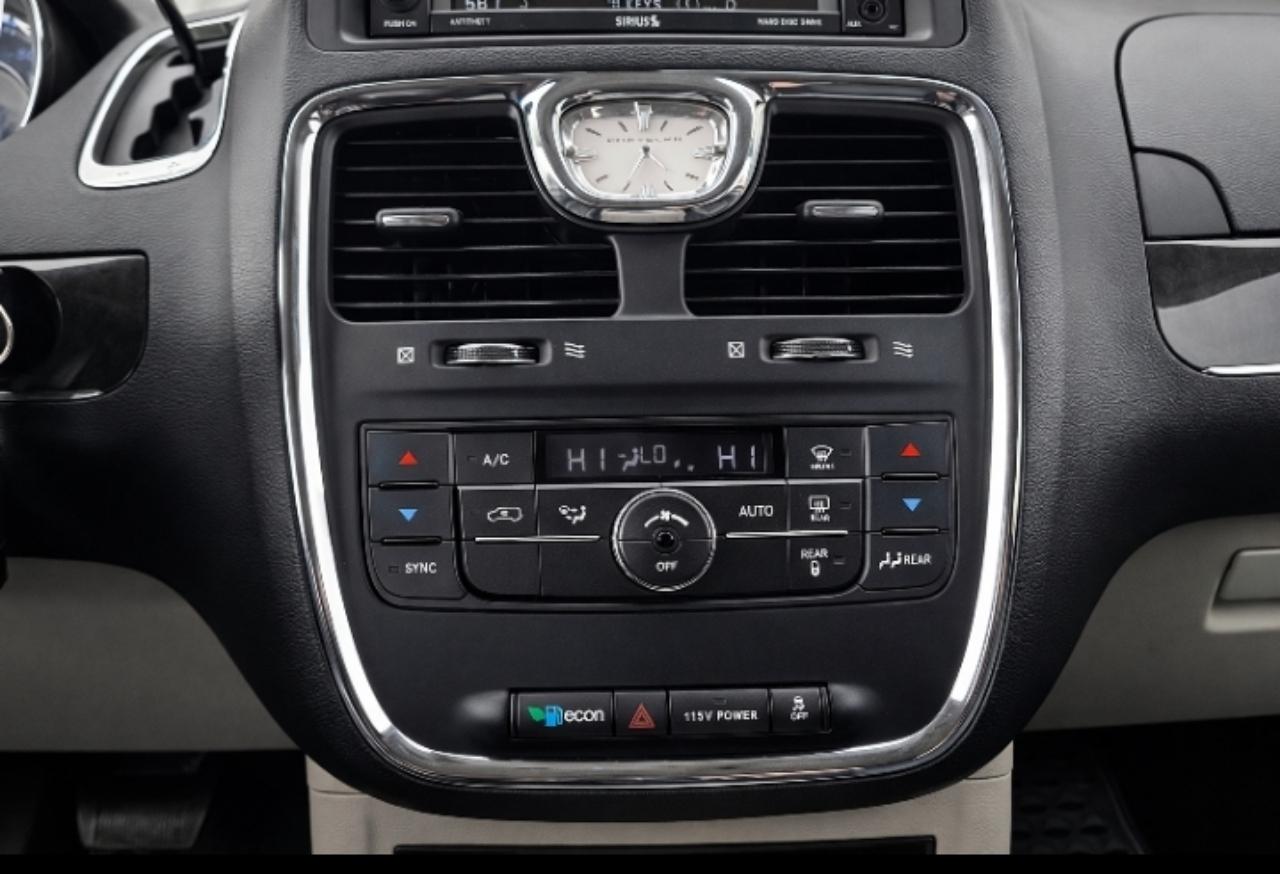 Chrysler Town & Country Touring 2014