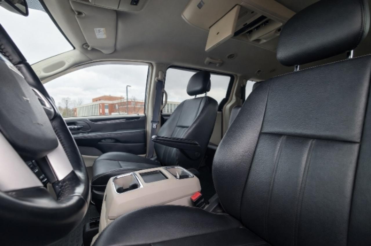 Chrysler Town & Country Touring 2014