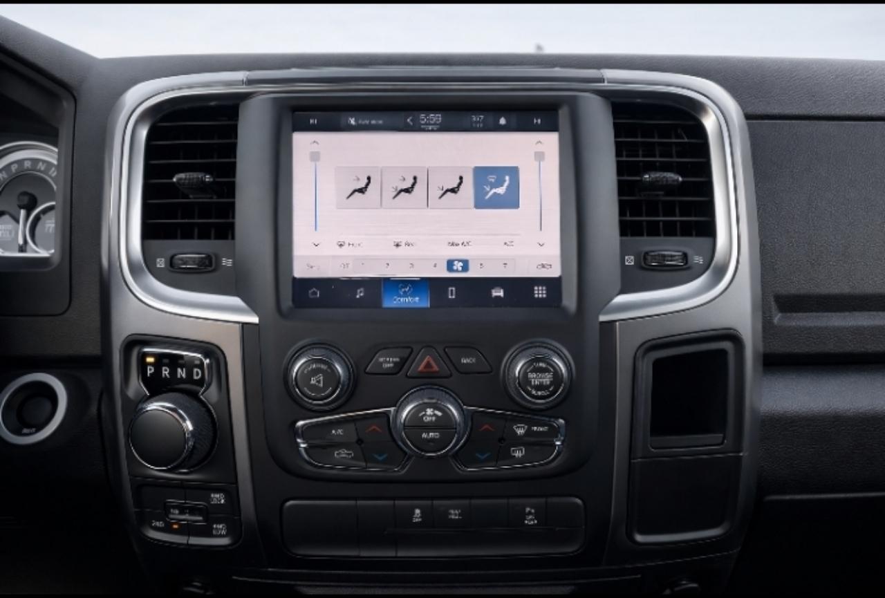 RAM 1500 Classic Warlock 4x4 Crew Cab 5'7" Box 2022