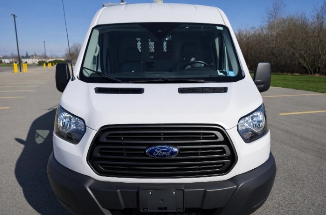 Ford Transit 250 Van Med. Roof w/Sliding Pass. 148-in. WB 2019