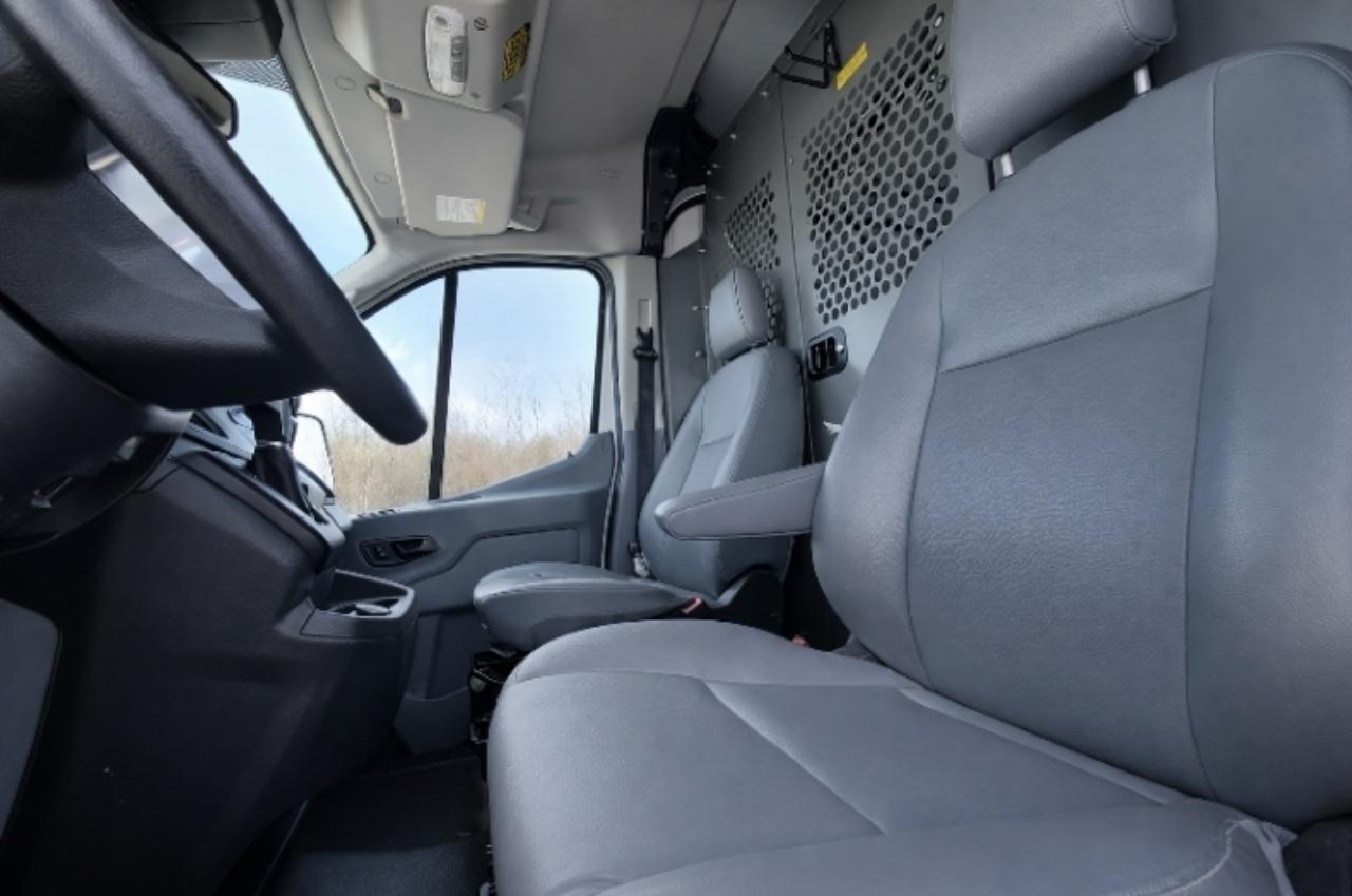 Ford Transit 250 Van Med. Roof w/Sliding Pass. 148-in. WB 2019