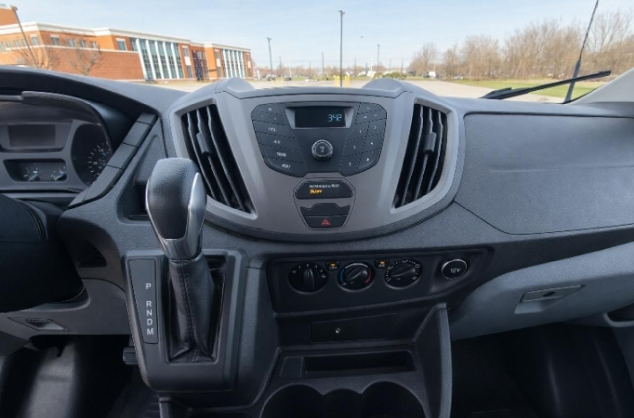 Ford Transit 250 Van Med. Roof w/Sliding Pass. 148-in. WB 2019