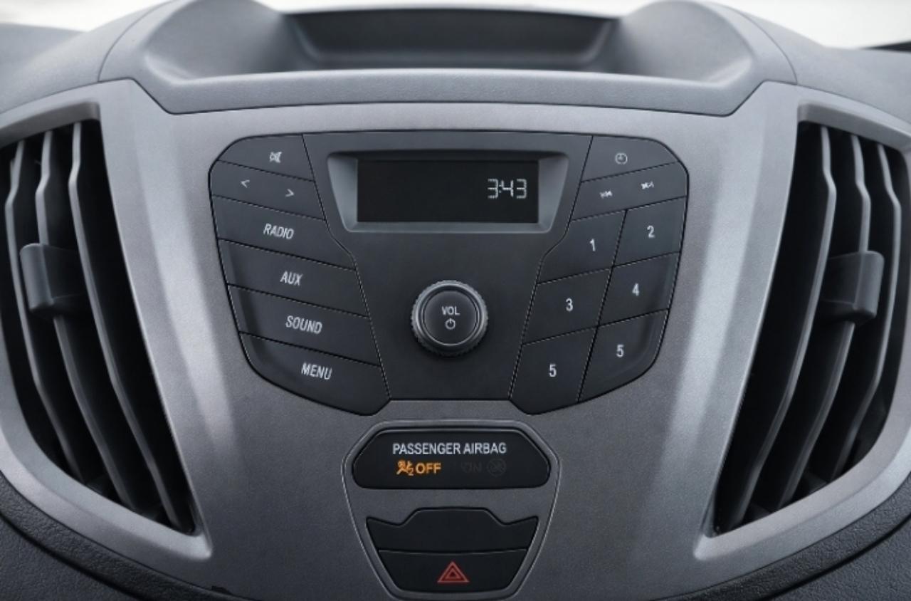 Ford Transit 250 Van Med. Roof w/Sliding Pass. 148-in. WB 2019