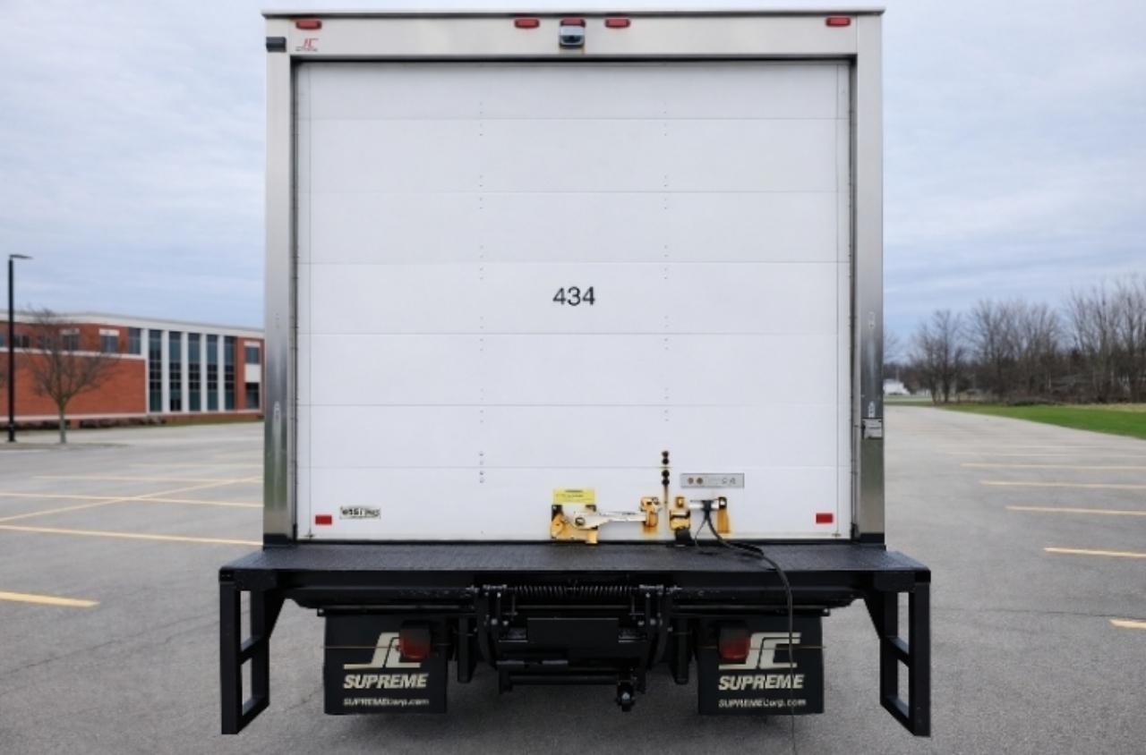 Ford F-550 Regular Cab DRW 2WD 2015