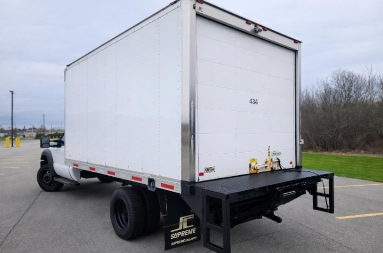 Ford F-550 Regular Cab DRW 2WD 2015