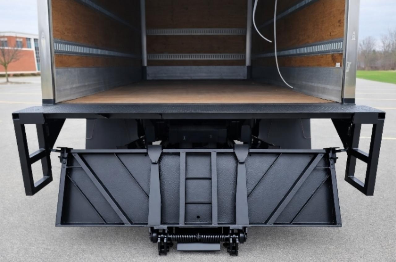 Ford F-550 Regular Cab DRW 2WD 2015