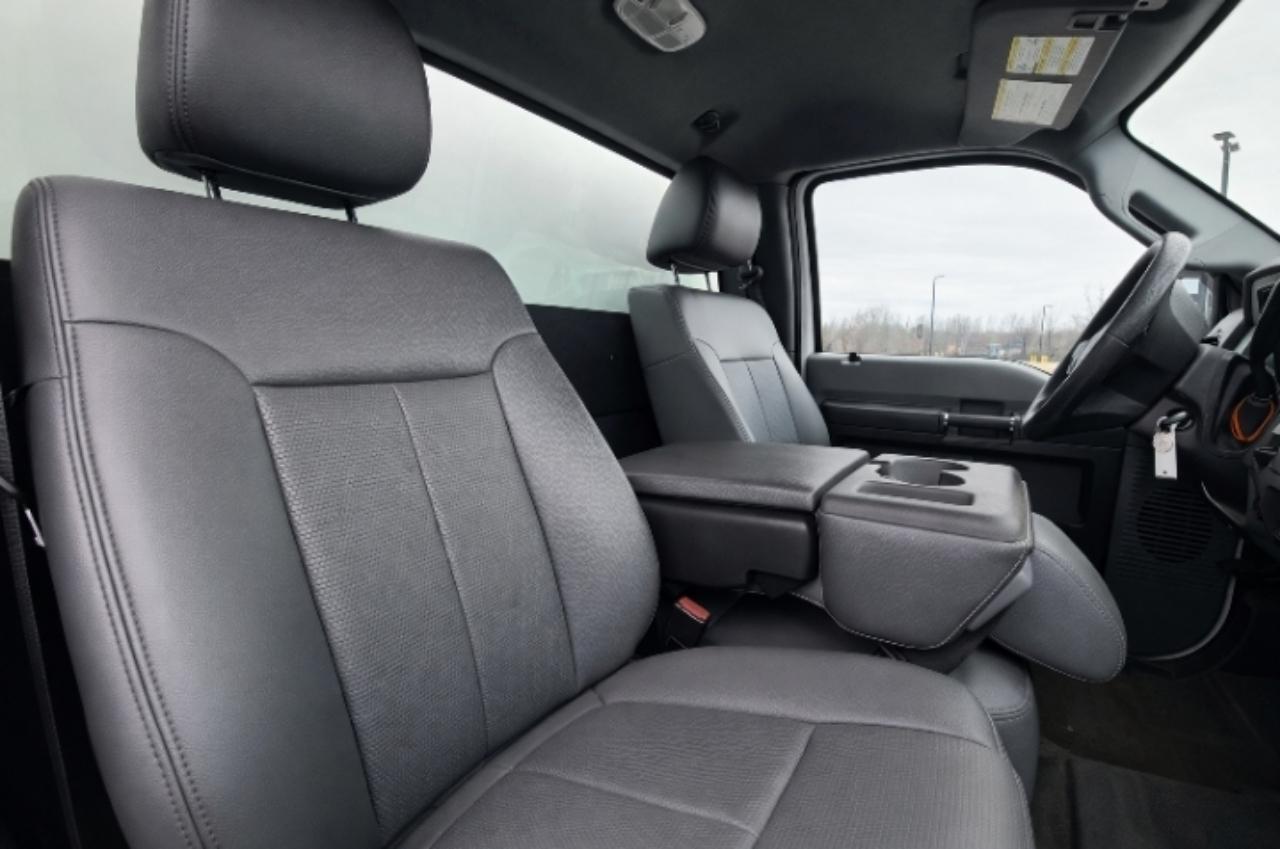 Ford F-550 Regular Cab DRW 2WD 2015