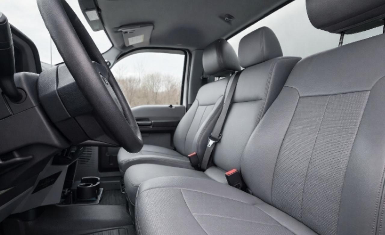 Ford F-550 Regular Cab DRW 2WD 2015