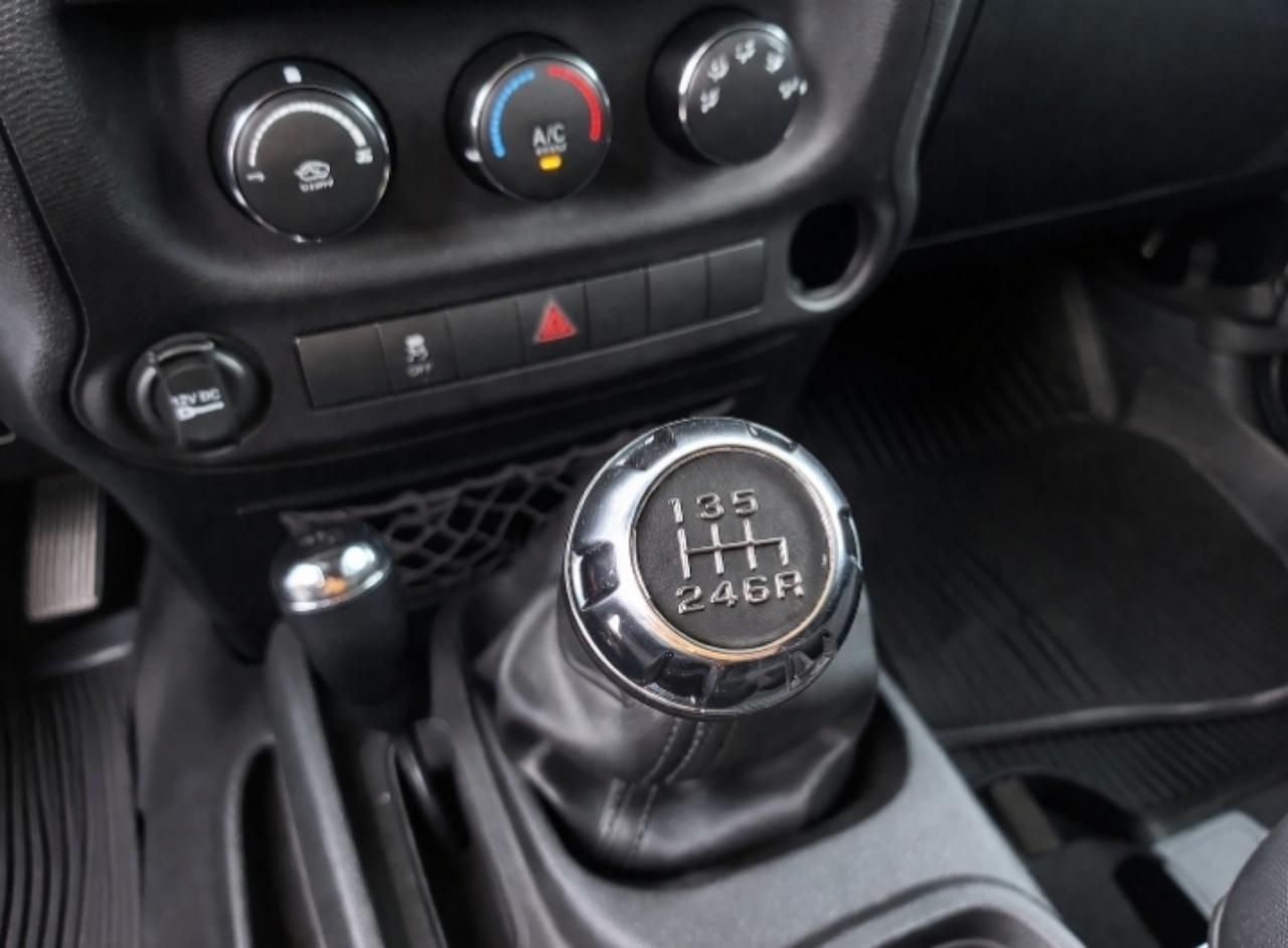 Jeep Wrangler Sport 4WD 2017