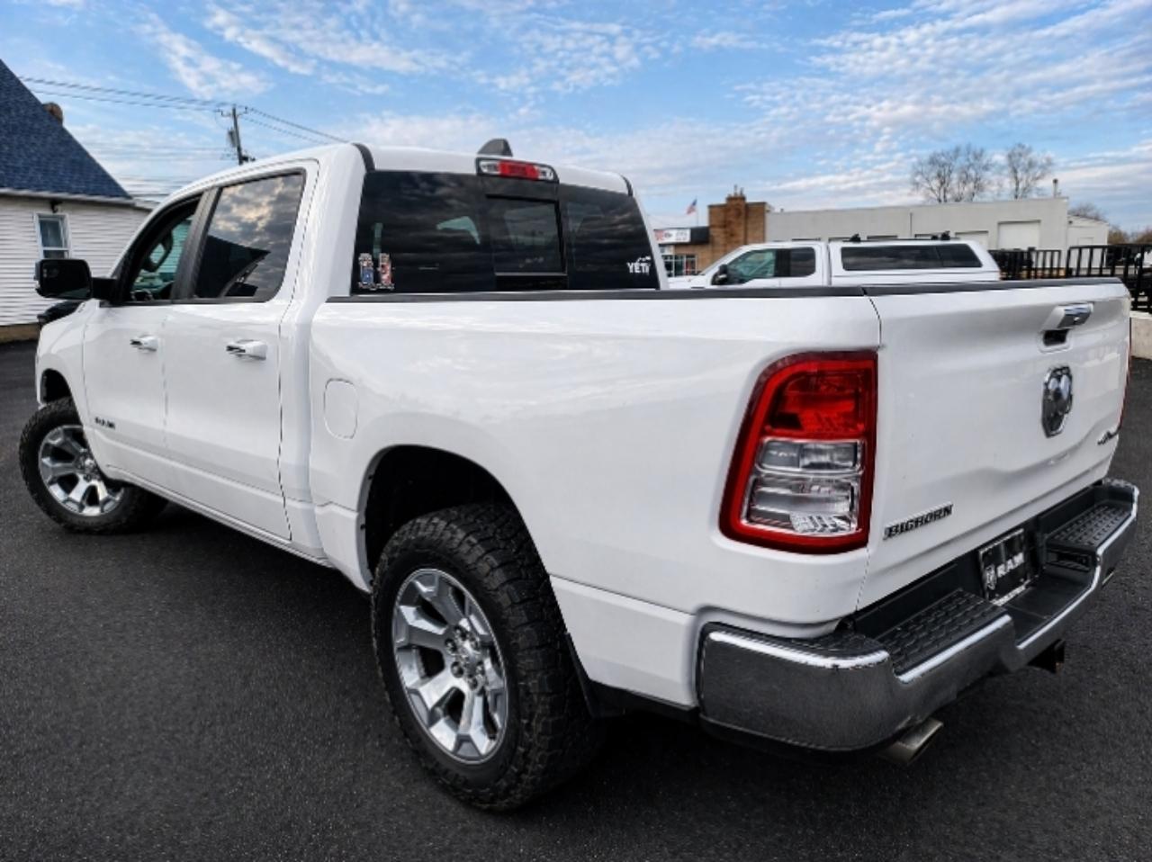 RAM 1500 Big Horn Crew Cab SWB 4WD 2020