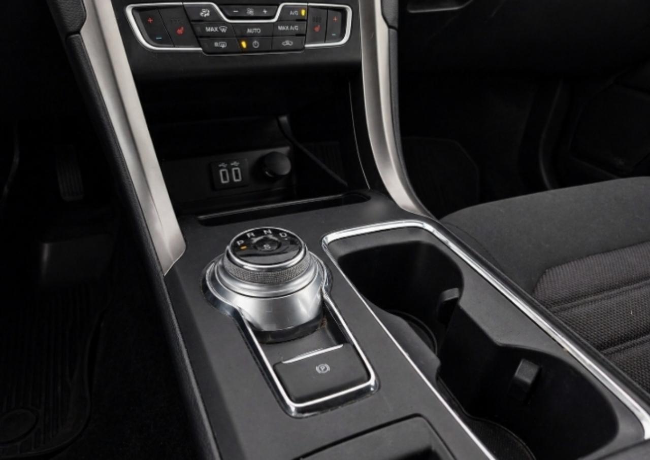 Ford Fusion SE AWD 2020