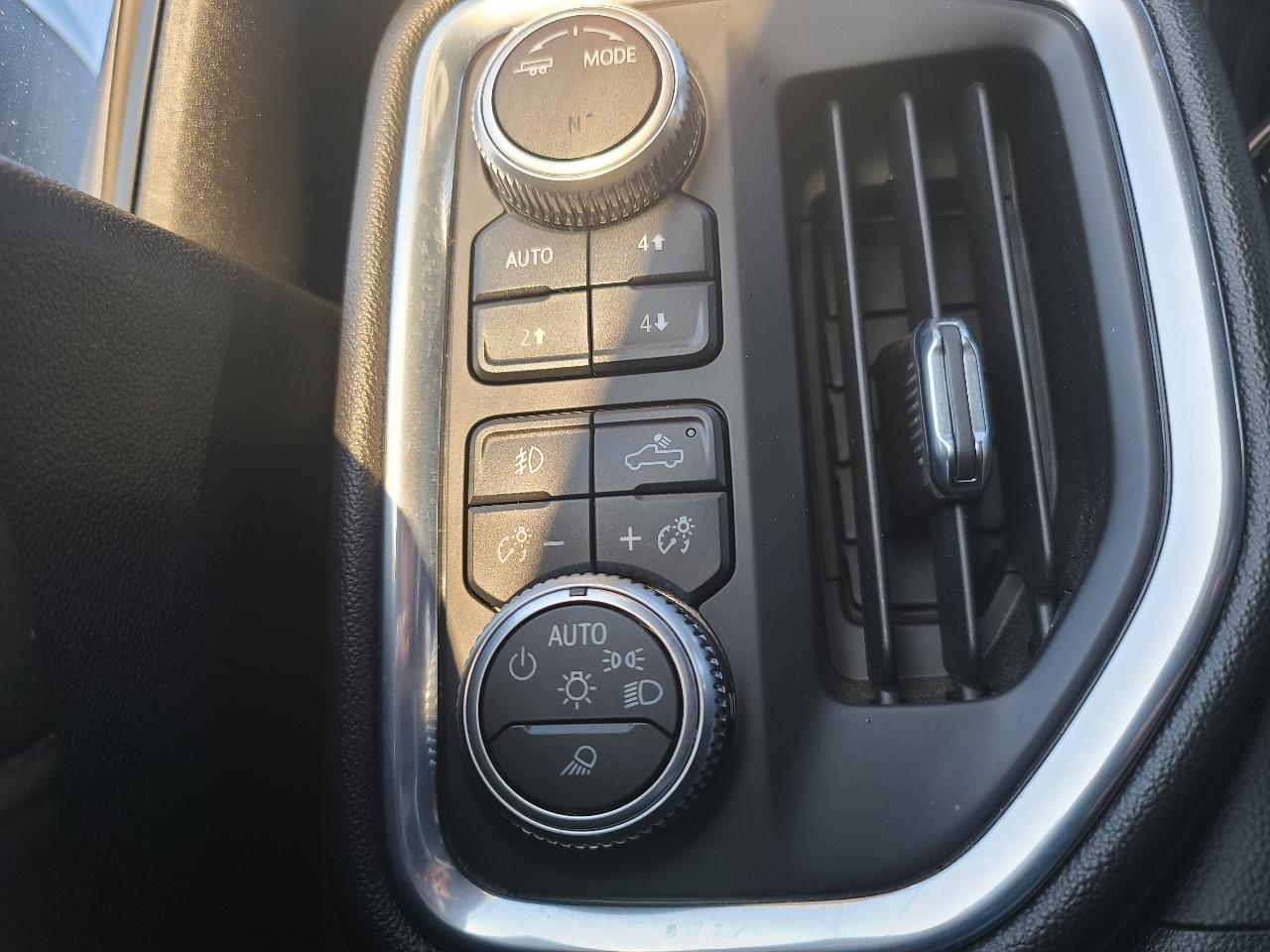 GMC Sierra 1500 Denali Crew Cab Long Box 4WD 2020