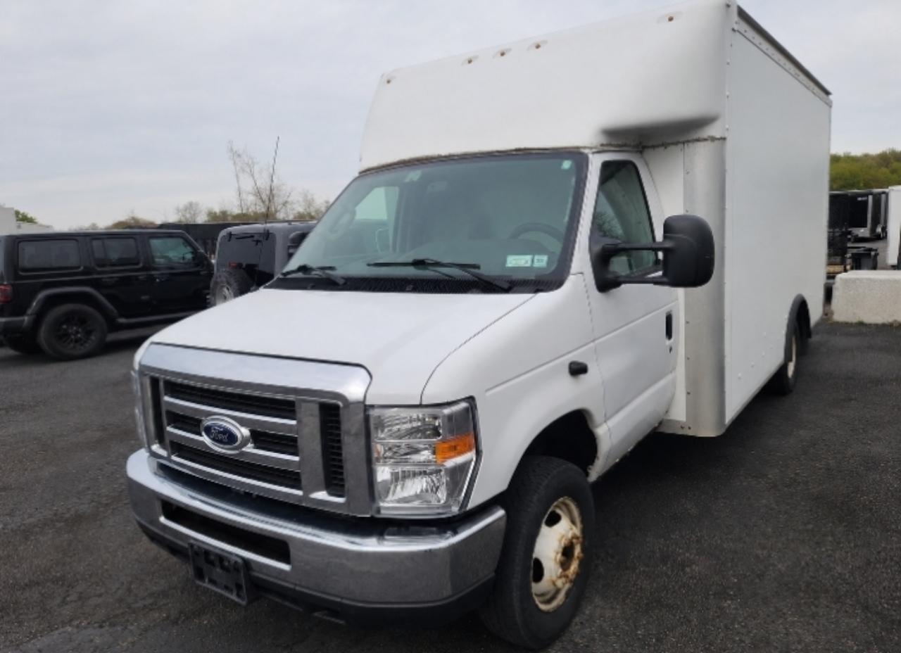 Ford Econoline E-350 Super Duty 2016