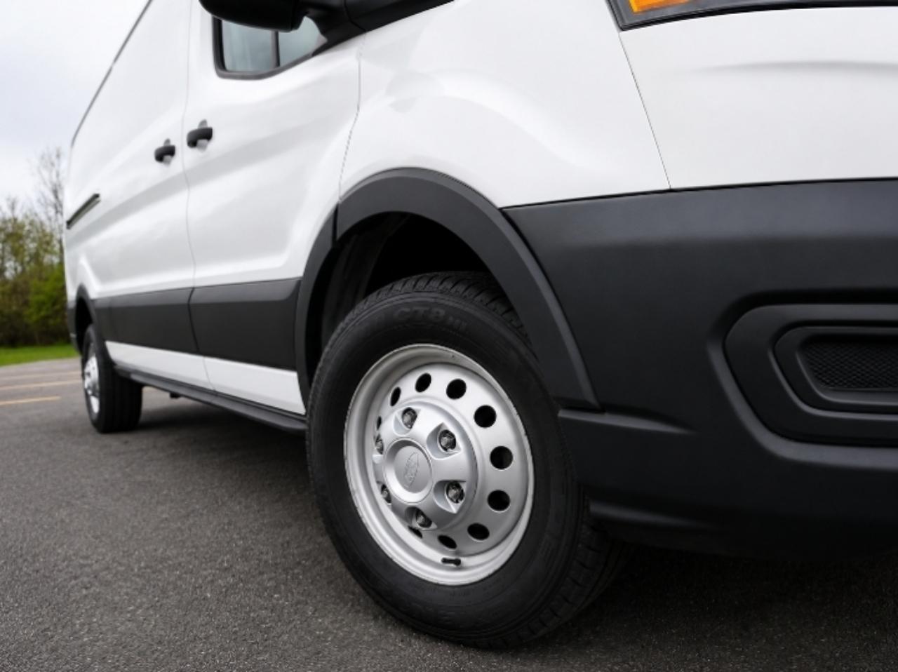 Ford Transit 150 Van Low Roof w/Sliding Pass. 148-in. WB 2023