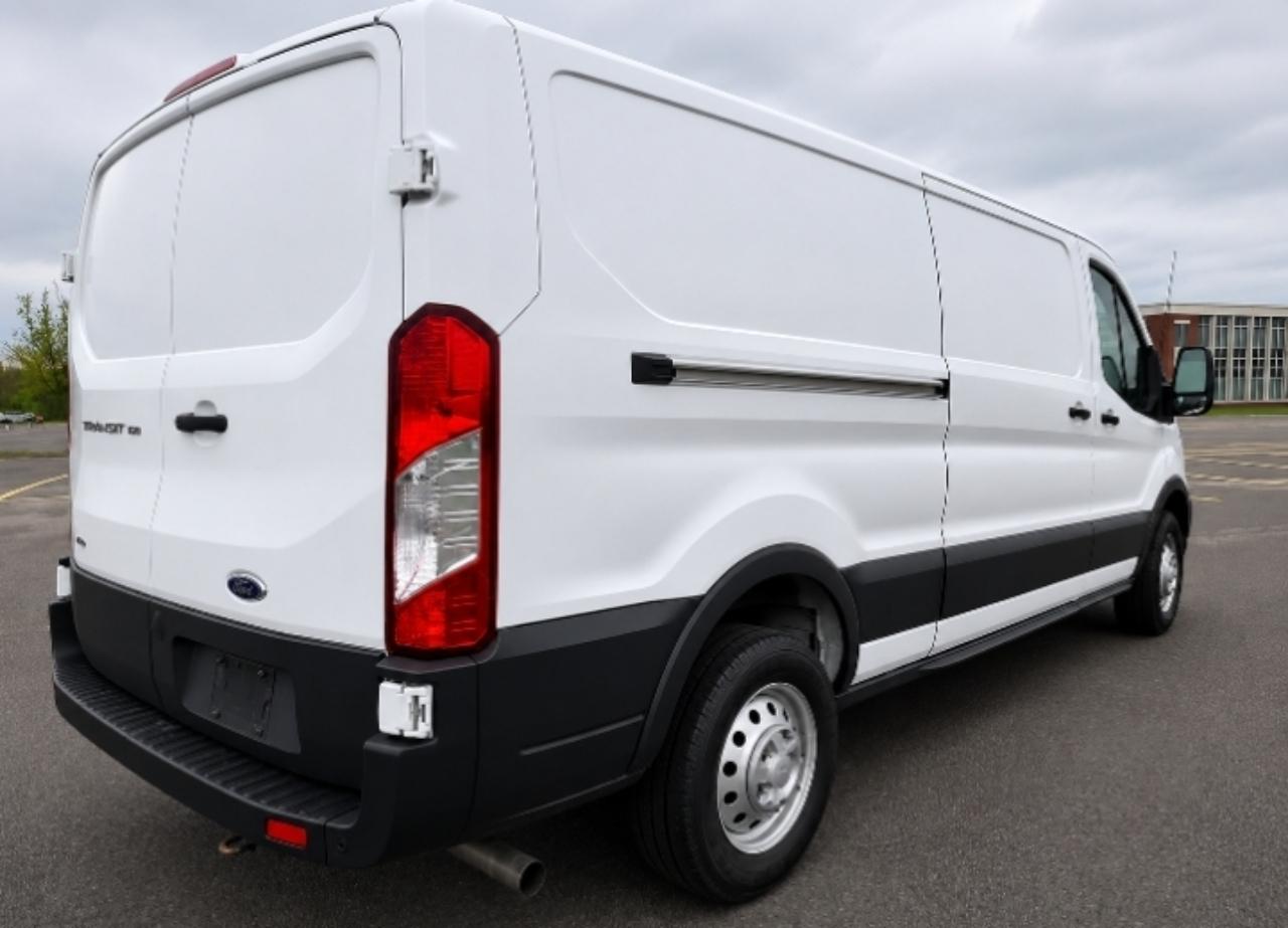 Ford Transit 150 Van Low Roof w/Sliding Pass. 148-in. WB 2023