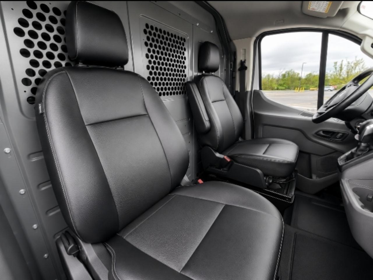 Ford Transit 150 Van Low Roof w/Sliding Pass. 148-in. WB 2023