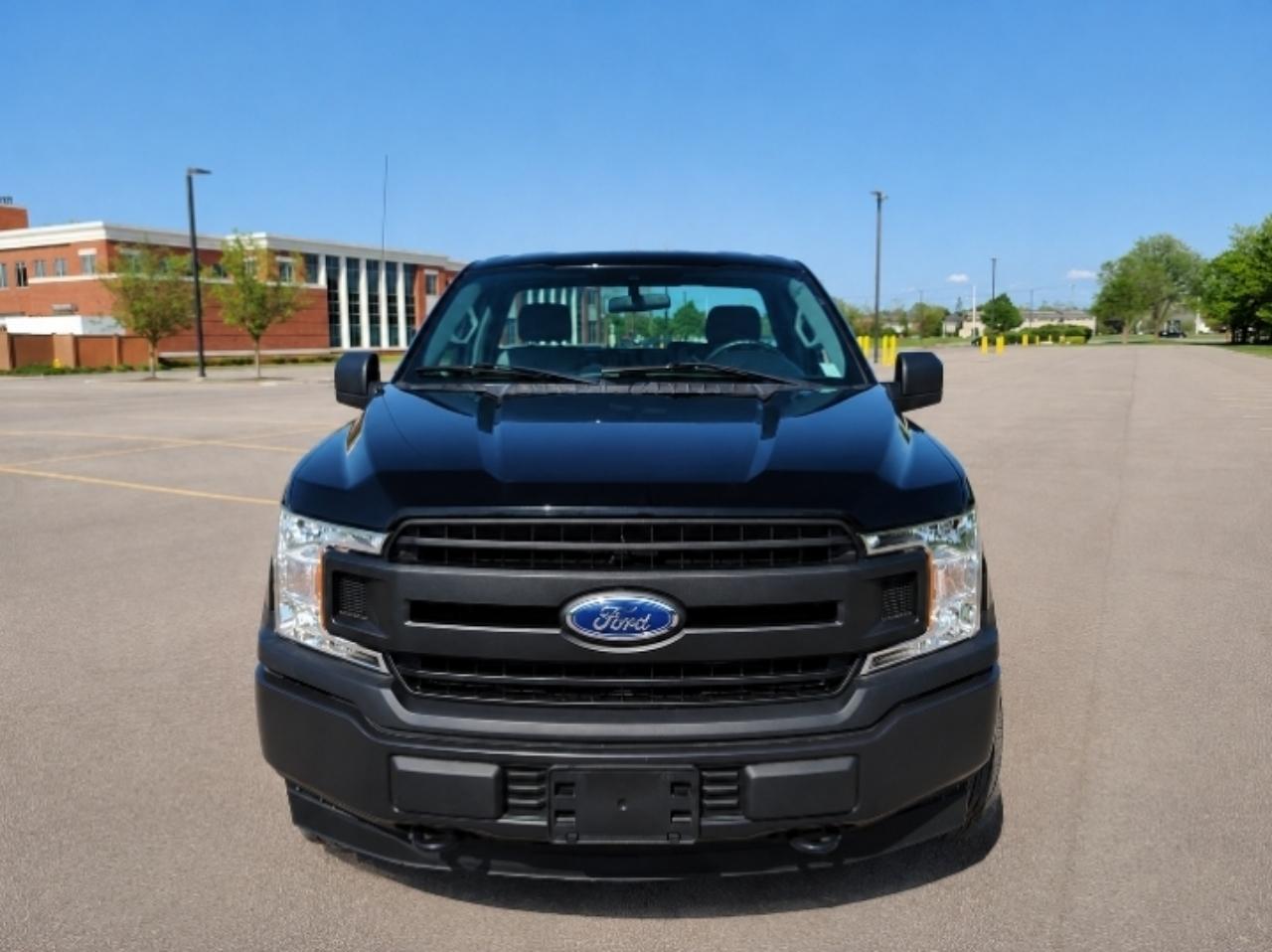 Ford F-150 4WD Reg Cab 141" XL 2019
