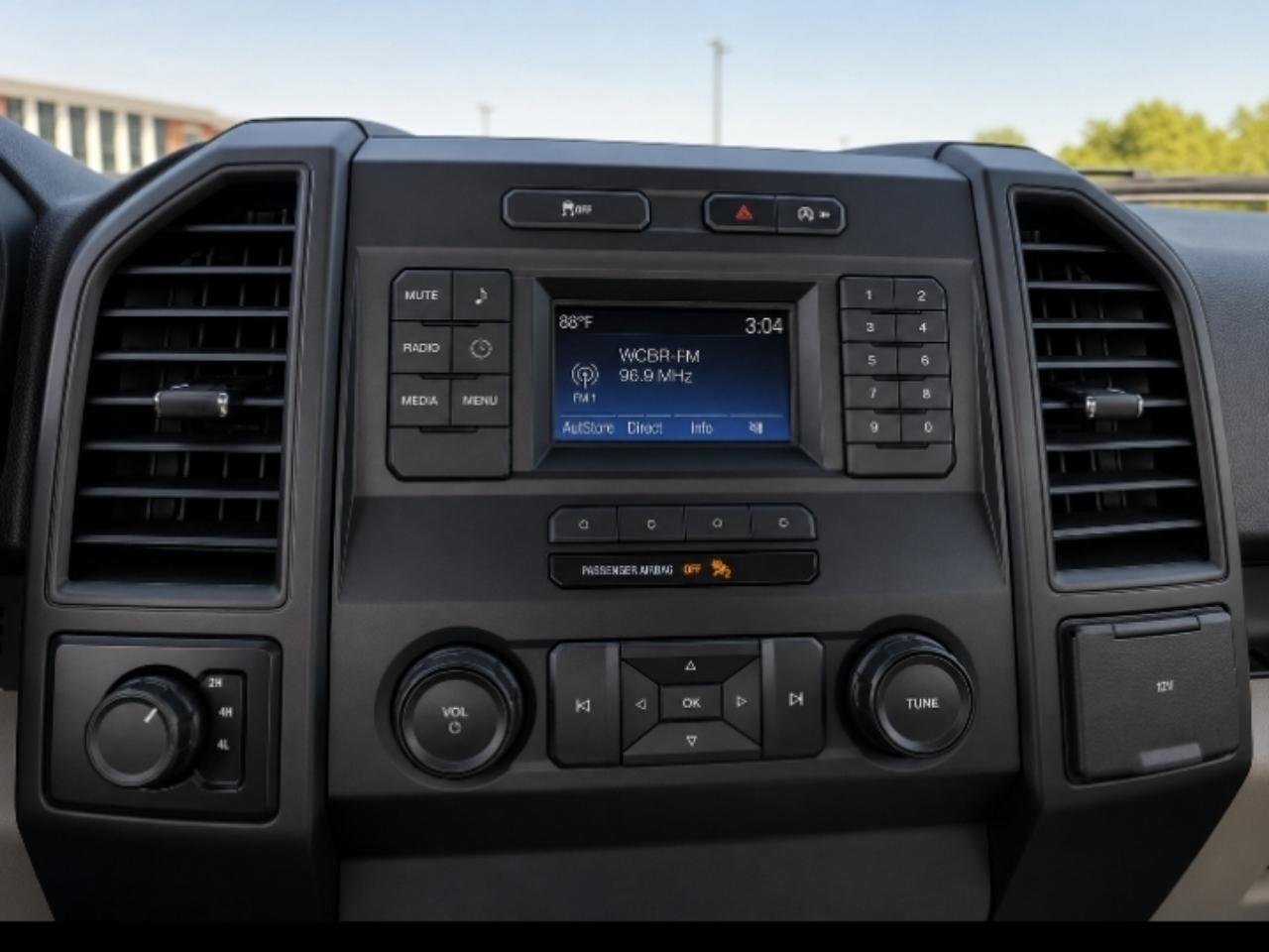 Ford F-150 4WD Reg Cab 141" XL 2019