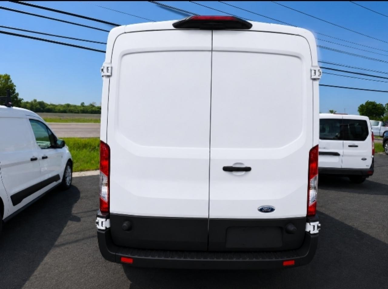 Ford Transit 250 Van Med. Roof w/Sliding Pass. 148-in. WB 2020
