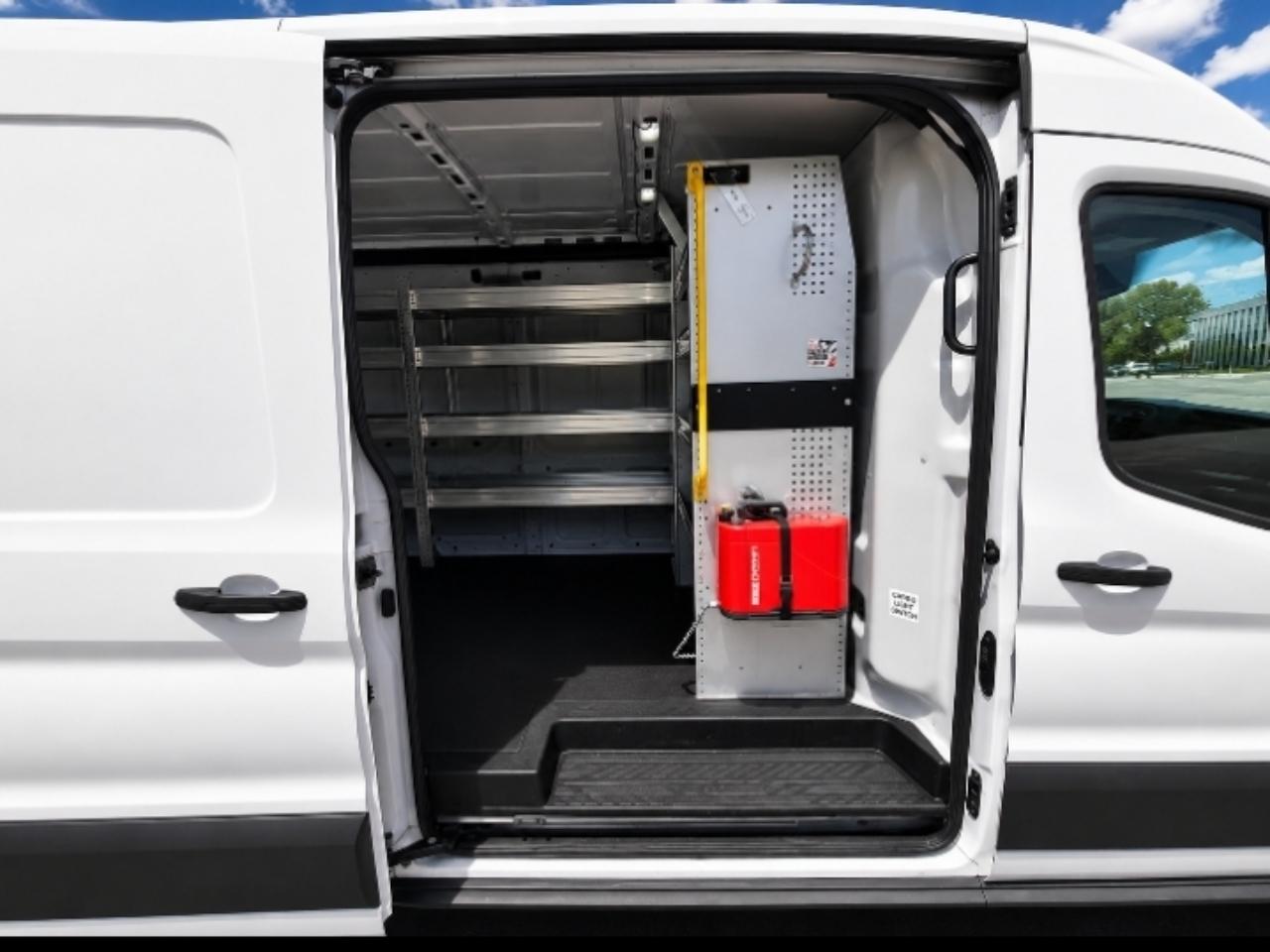 Ford Transit 250 Van Med. Roof w/Sliding Pass. 148-in. WB 2020