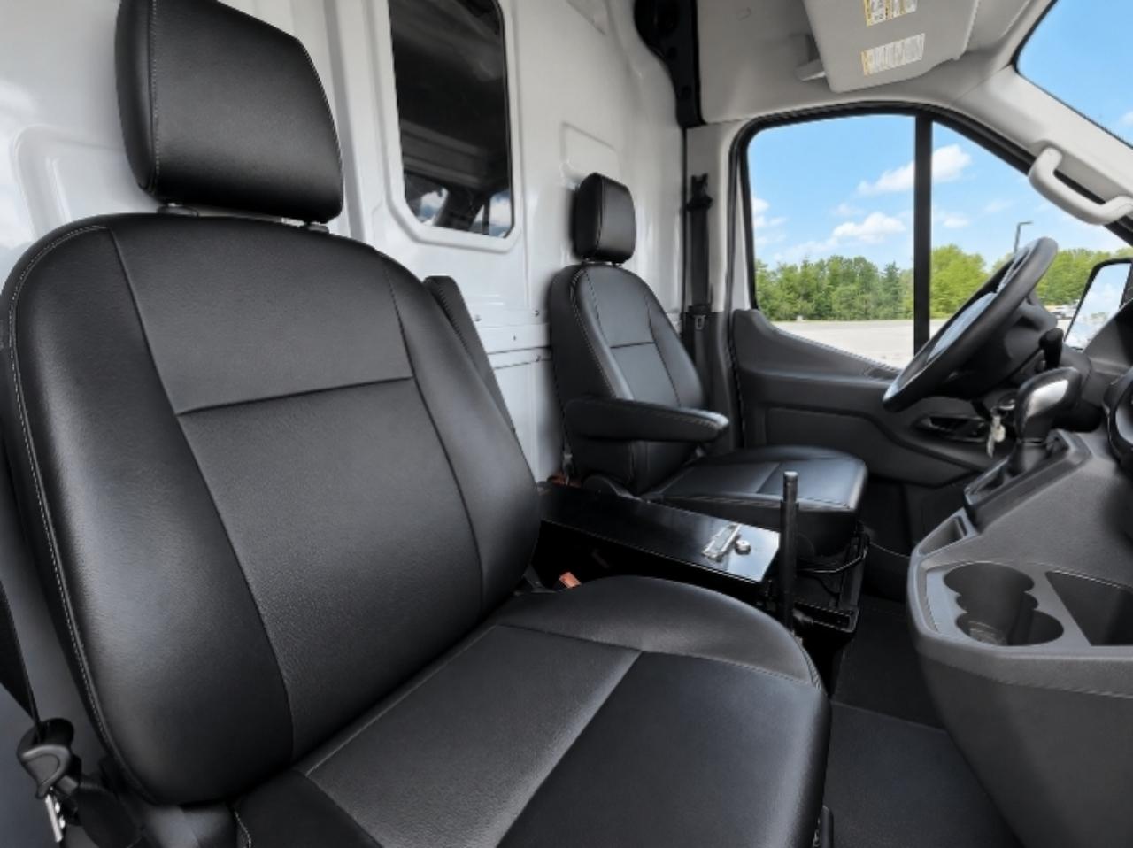 Ford Transit 250 Van Med. Roof w/Sliding Pass. 148-in. WB 2020