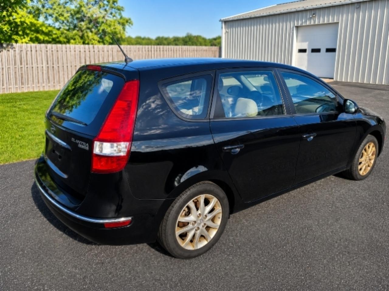 Hyundai Elantra Touring 4D Hatchback 2009