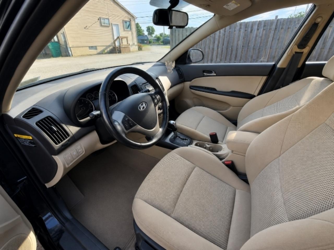 Hyundai Elantra Touring 4D Hatchback 2009