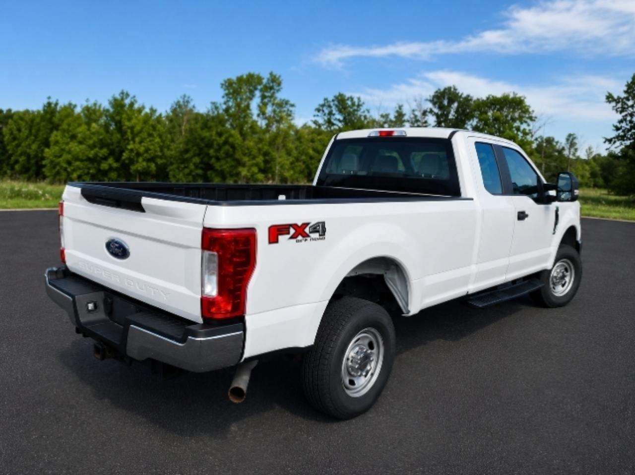 Ford F-250 SD XLT SuperCab Long Bed 4WD 2019