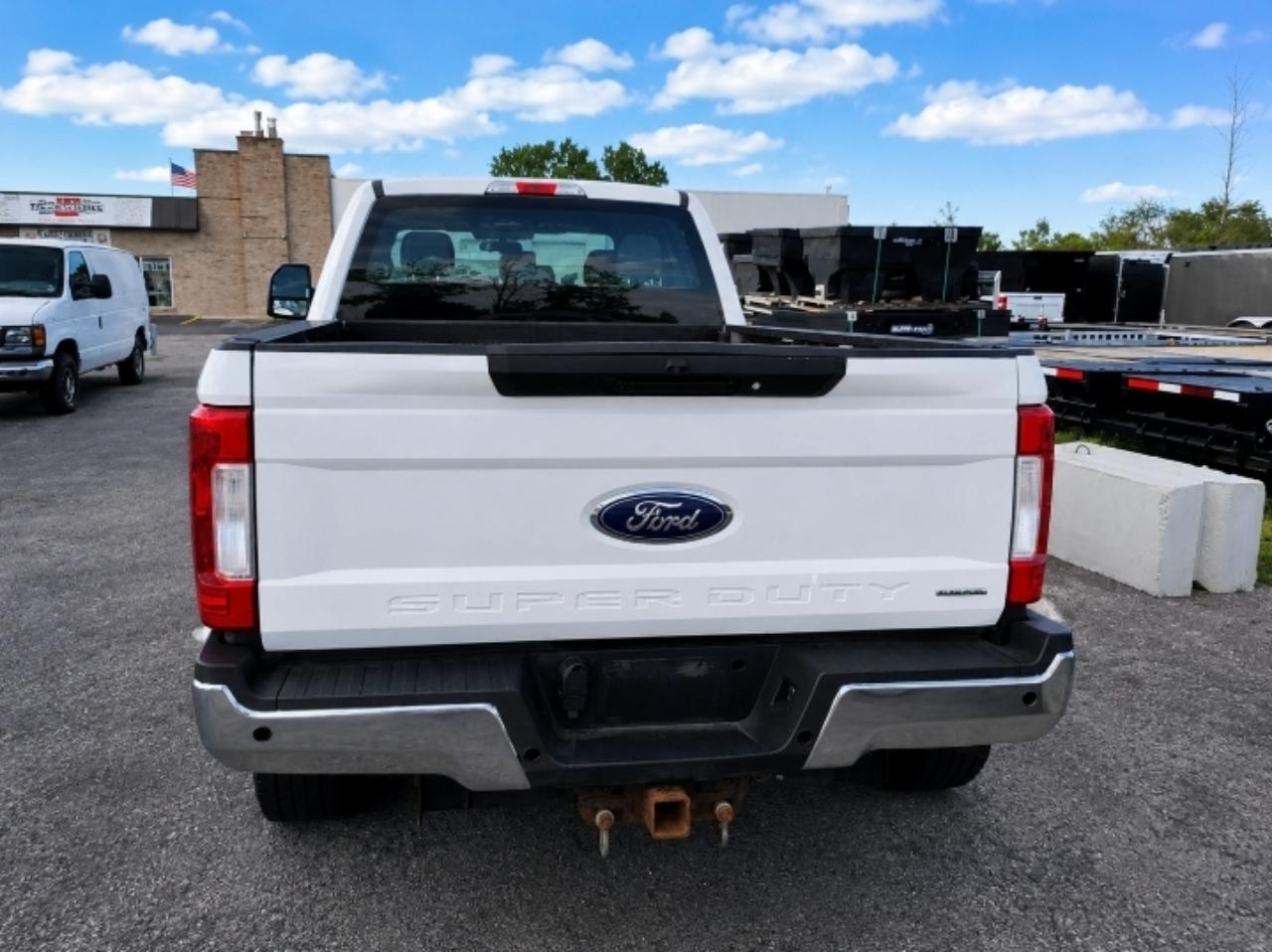 Ford F-250 SD XL SuperCab 4WD 2017