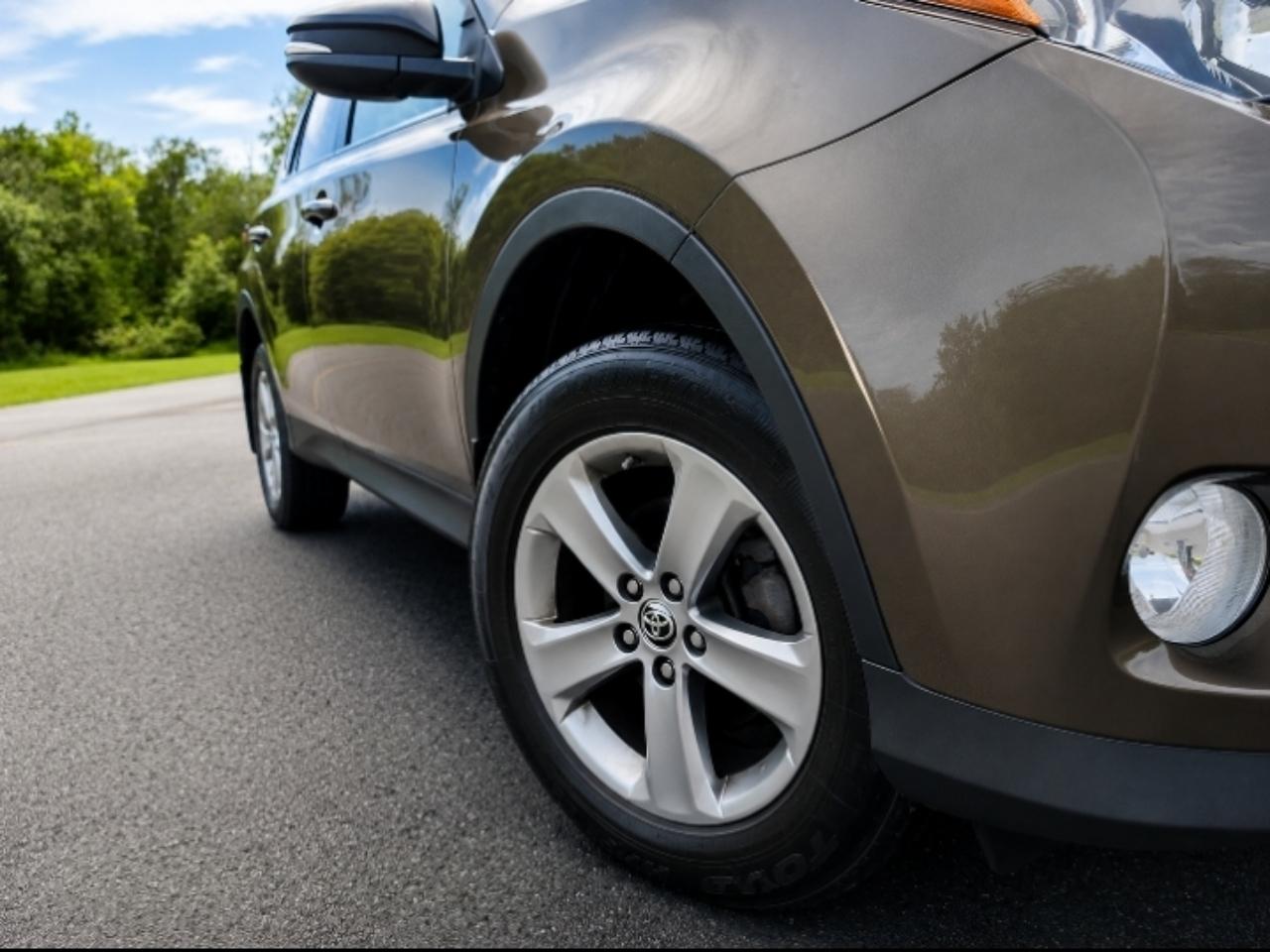 Toyota RAV4 XLE AWD 2015