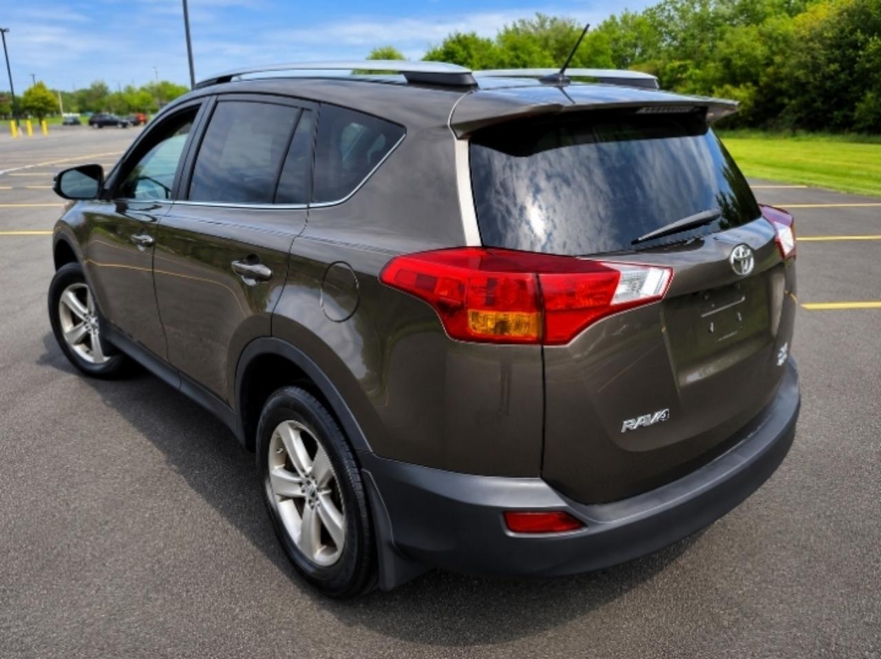 Toyota RAV4 XLE AWD 2015