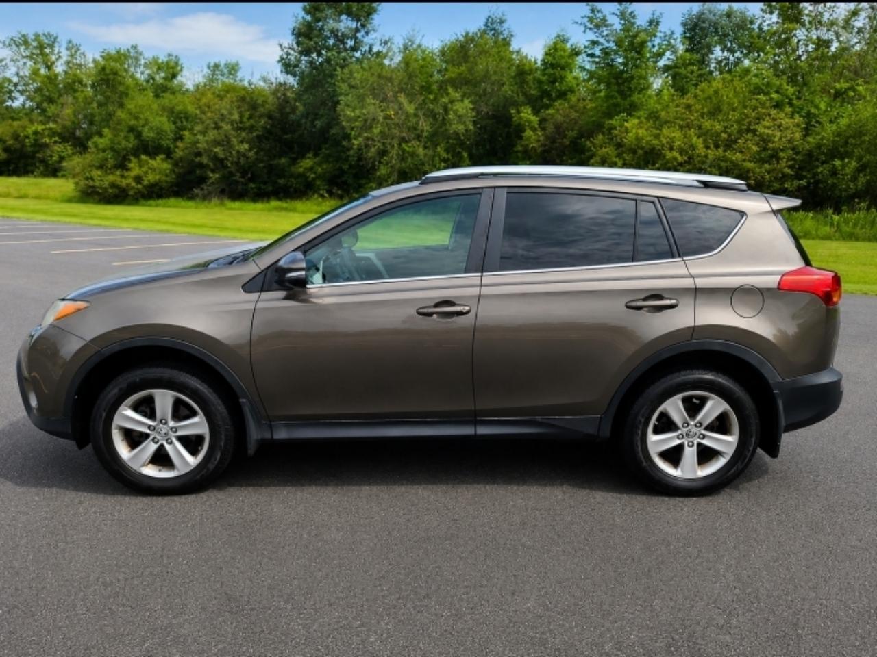 Toyota RAV4 XLE AWD 2015