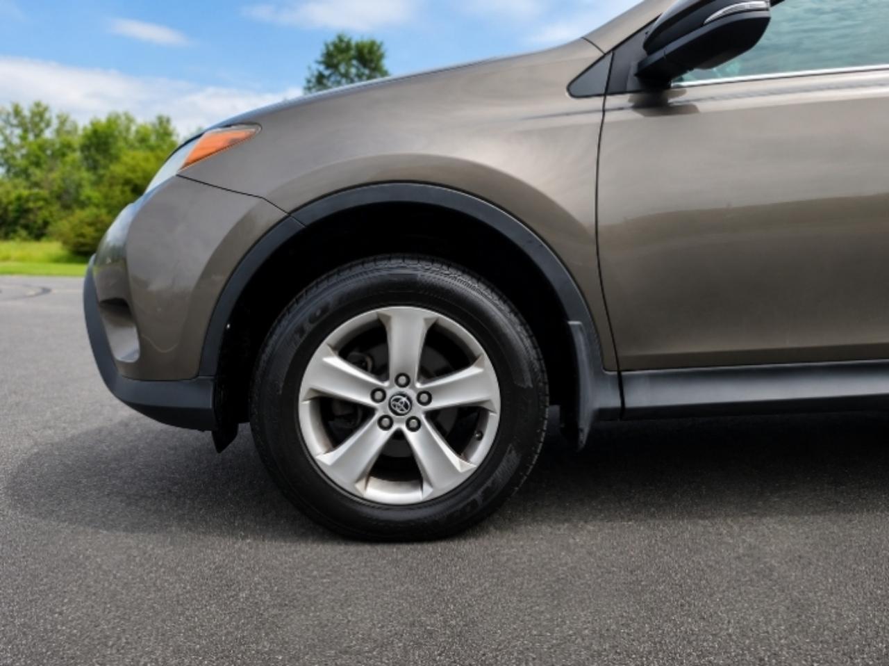 Toyota RAV4 XLE AWD 2015