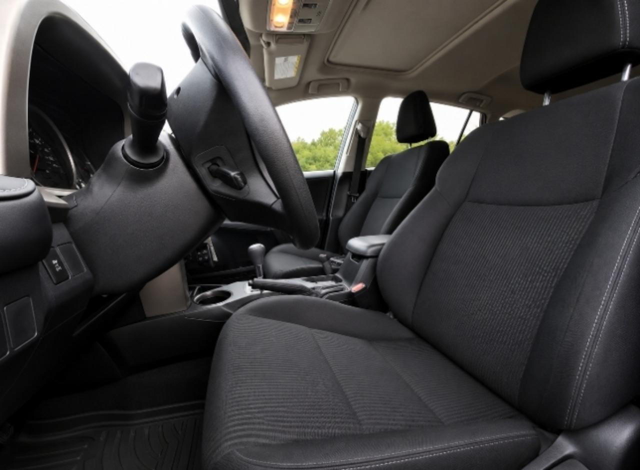 Toyota RAV4 XLE AWD 2015