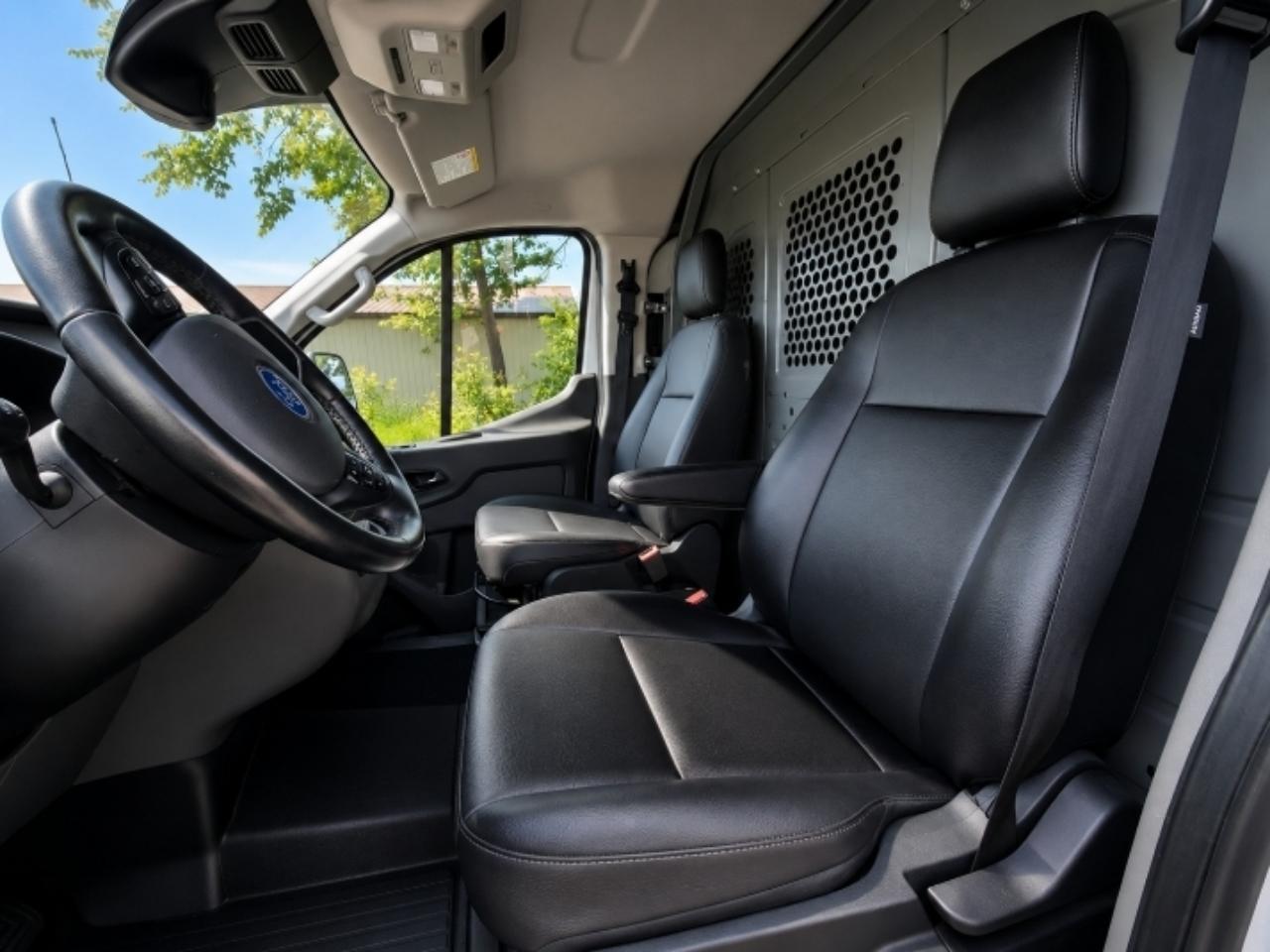 Ford Transit 150 Van Low Roof w/Sliding Pass. 148-in. WB 2023